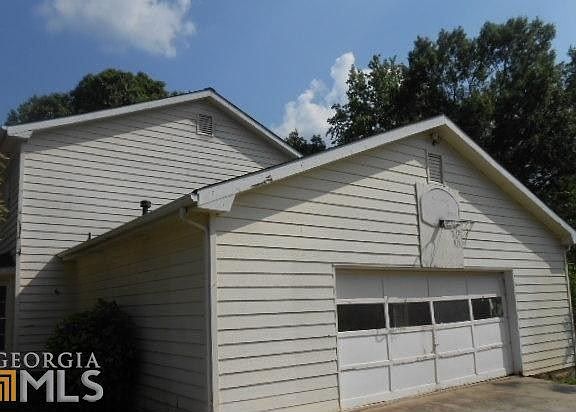 3rd image of 1105 Pine Valley Ln