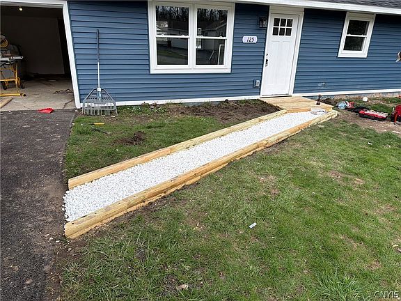 2nd image of 125 Standart Ave