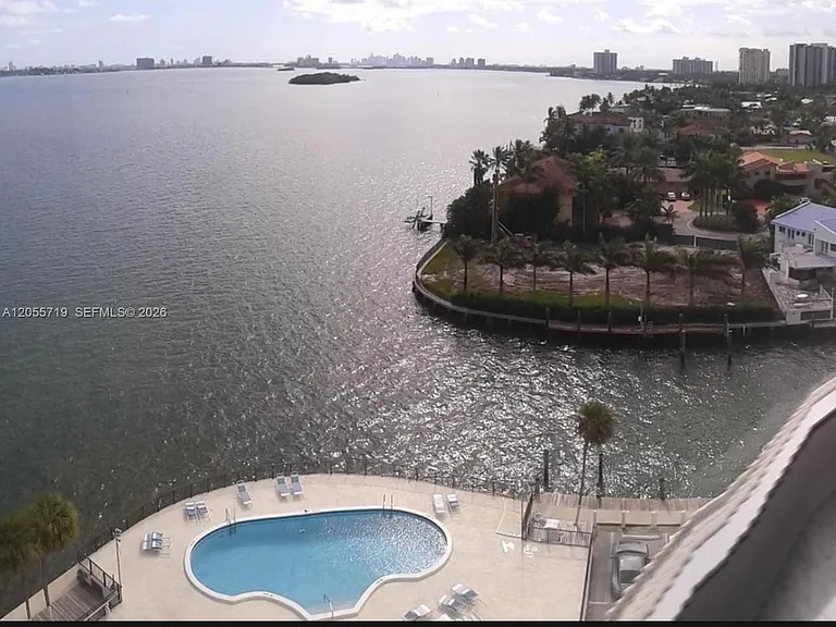 11930 N Bayshore Dr #1006 — Photo 33