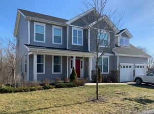 310 Nutmeg Ln, Stratford, CT 06614