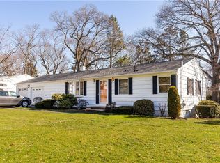 46 Viceroy Rd, Warwick, RI 02886