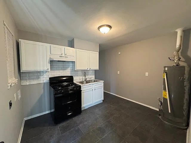 1675 Oakwood St #1677 — Photo 10