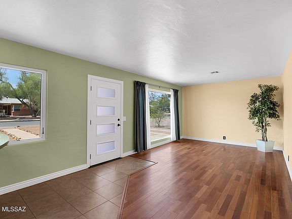 4th image of 2901 E Sylvia St
