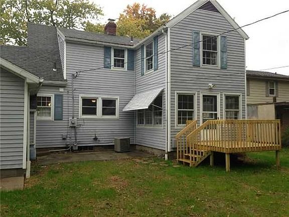 3rd image of 825 Navarre Ave