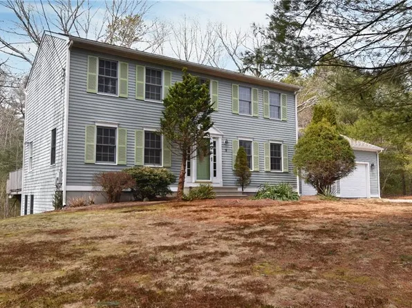 9 Beverly Ann Dr, Hope Valley, RI 02832