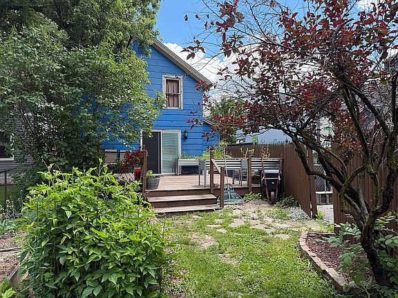 3rd image of 91 S Bristol Ave