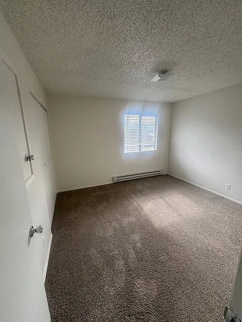2 bed, 900 sqft, $1,200 — Photo 2