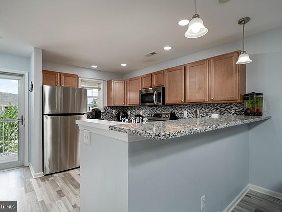 3rd image of 4303 Caitlins Way Unit 4303