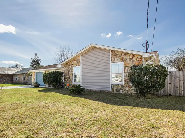 603 Hummingbird St, Lynn Haven, FL 32444