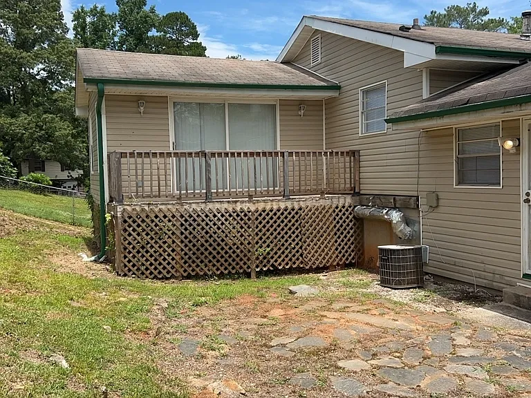 1430 High Meadow Dr — Photo 24