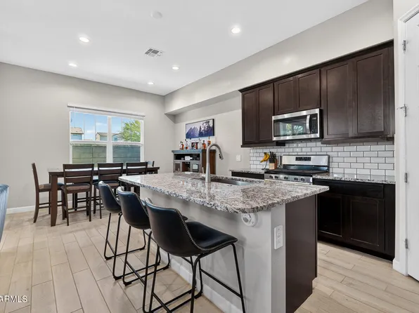 4840 E VILLAGE Drive, Scottsdale, AZ 85254