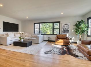 66 Knoll Rd, Southampton, NY 11968