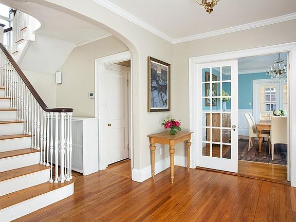 2nd image of 750 Commonwealth Ave