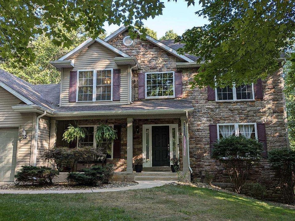 1st image of 50822 Hawthorne Meadow Dr
