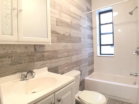 Rented by Uptown Flats LLC | media 8