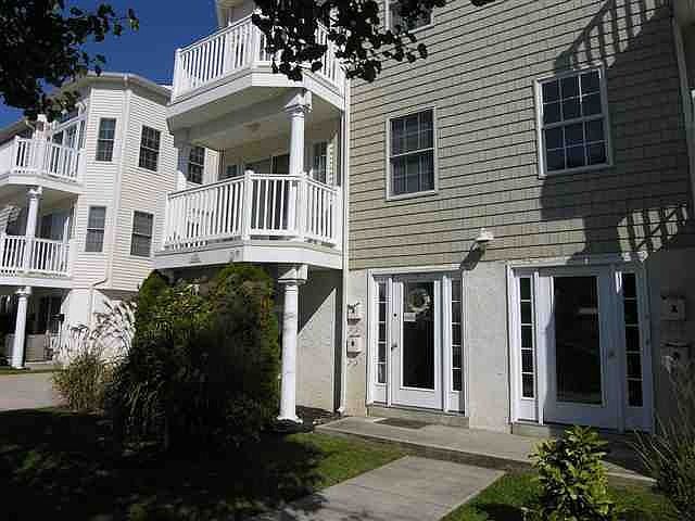 Attractive front entrance