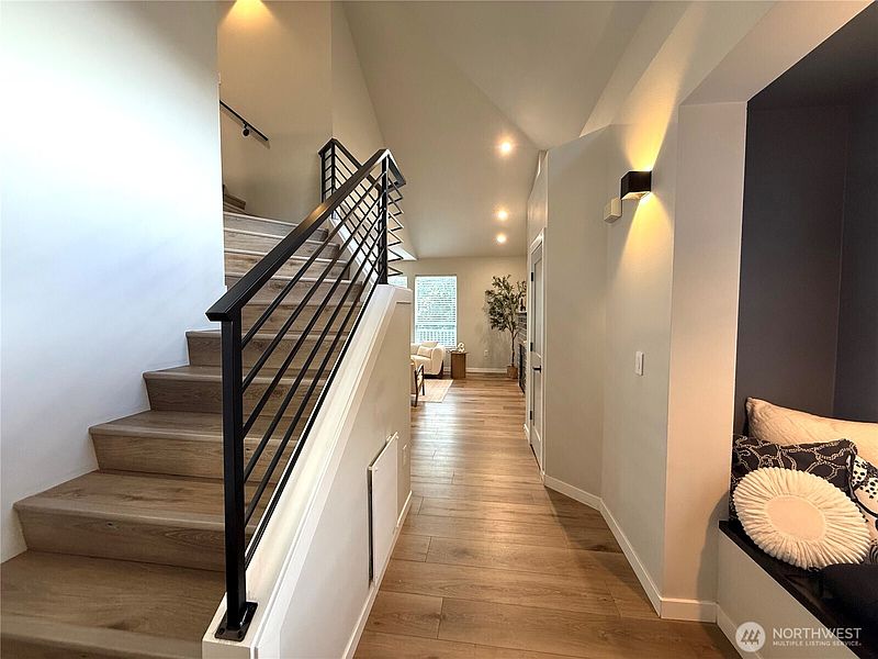 2nd image of 5007 Lake Place S #D27