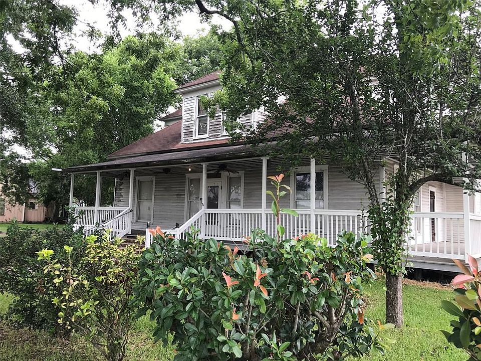 200 W Post Office St, Eagle Lake, TX 77434 Zillow