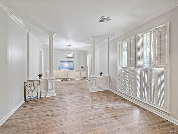 4th image of 3356 Walton Dr
