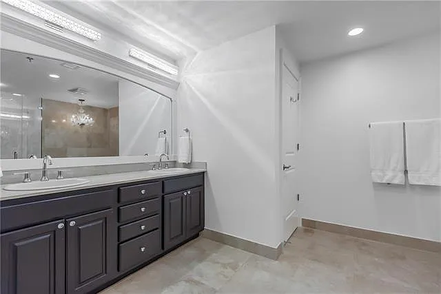 3901 Ridgelake Dr #4A — Photo 23