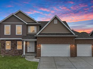 8247 Dylan Dr, Merrillville, IN 46410