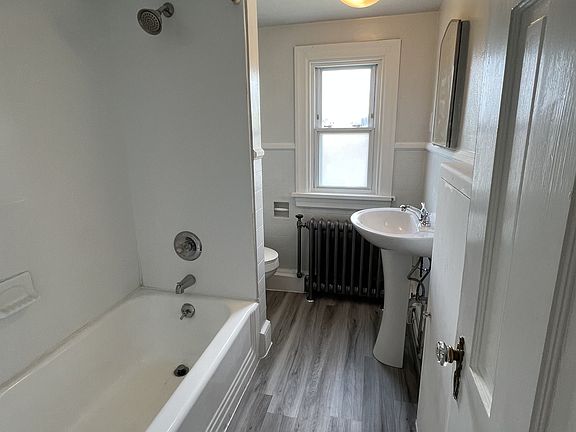 3rd image of 4 E North Ave #3S