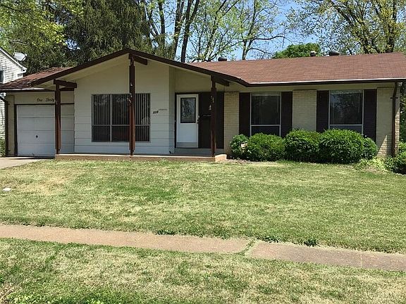 2nd image of 140 Brightmoor Dr