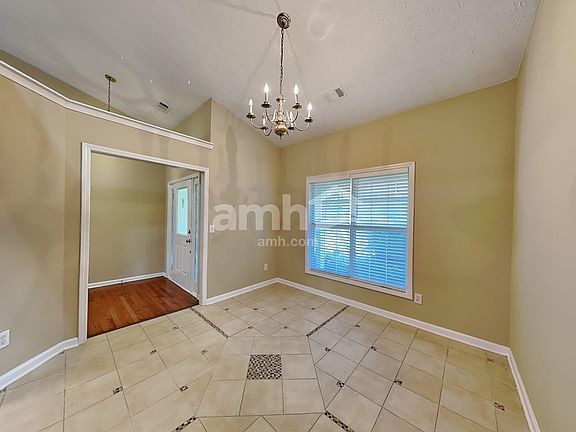 4th image of 3668 Jackson Bluff Dr
