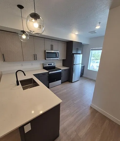 Promontory Place — Photo 41