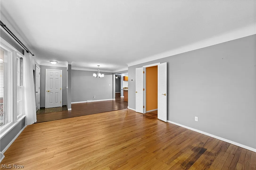 3 bed, 1.5 bath, 2968 sqft, $2,200 — Photo 3