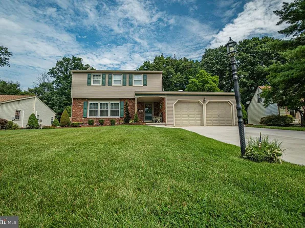 41 Jefferson Dr, Laurel Springs, NJ 08021