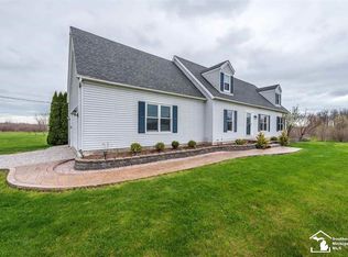 7696 War Rd, Newport, MI 48166