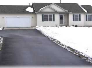 1713 S Canal Rd, Eaton Rapids, MI 48827