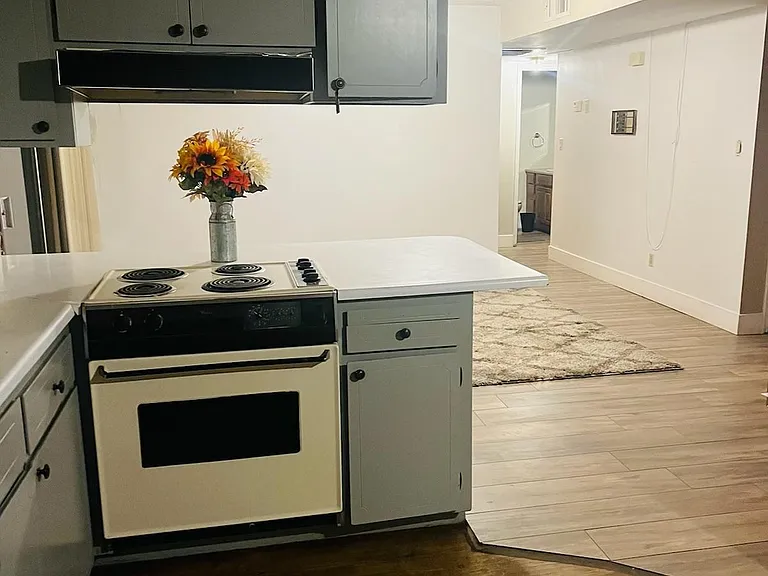 1311 W Elna Rae St — Photo 15