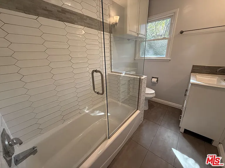 2766 Dunleer Pl — Photo 6