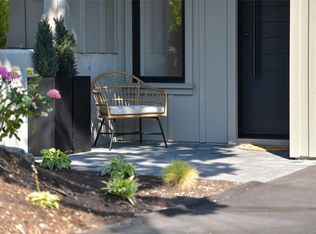 930 Falaise Cres #3, Saanich, BC V8Y 1A1