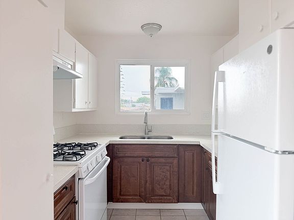 4th image of 4087 46th St #Afc3aa5b2