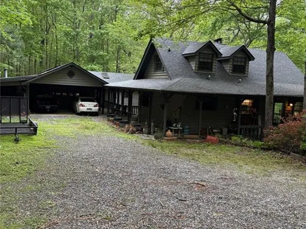 218 Hester Gap Rd, Cleveland, GA 30528