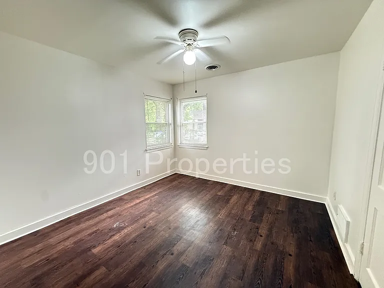 981 Chatwood St — Photo 12
