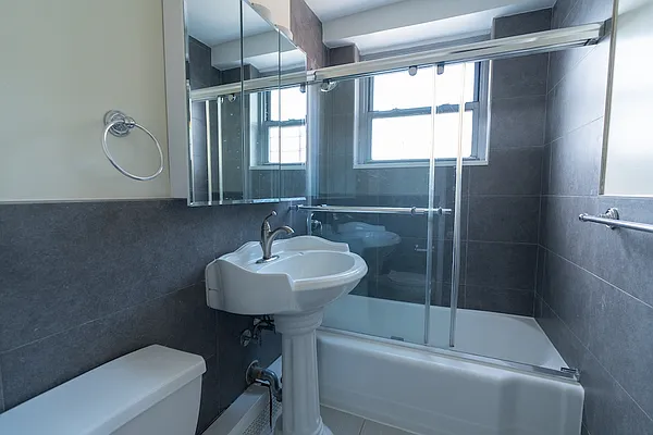 Rented by Beam Living | media 32