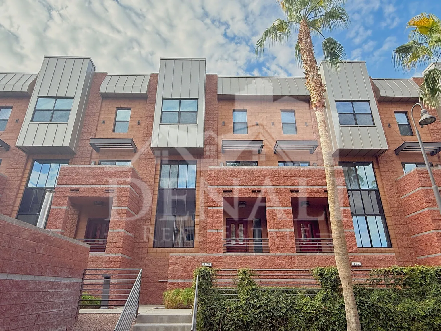 3 bed, 3.0 bath, 1565 sqft, $2,495 — Photo 1