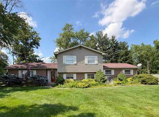 1890 Oak St, Linton, IN 47441