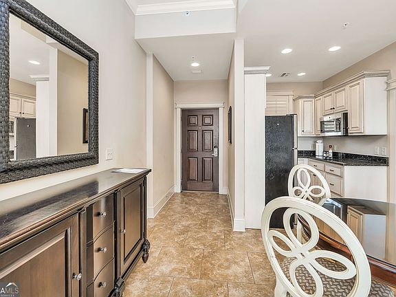 5th image of 1015 Beachview Dr #206