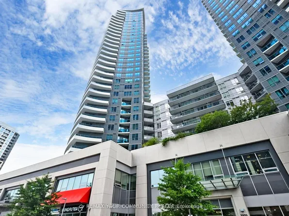 7161 Yonge St #522, Markham, ON L3T 0C8