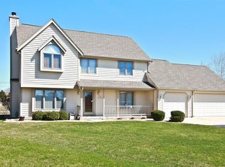 N107W17252 Willow Wood Ct, Germantown, WI 53022