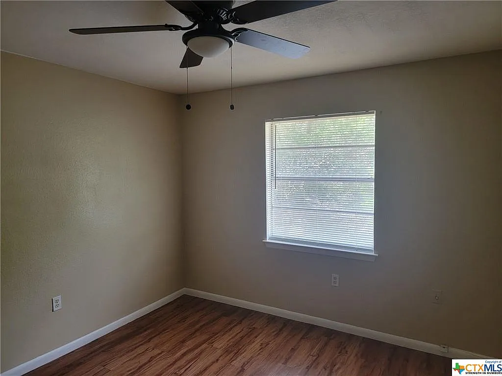 1302 Brown Drive - D — Photo 4