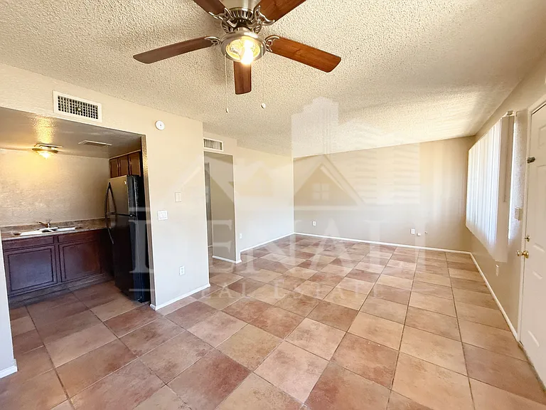 2804 N 43rd Ave #D — Photo 7