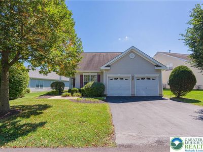 1889 Alexander Dr, Macungie, PA, 18062