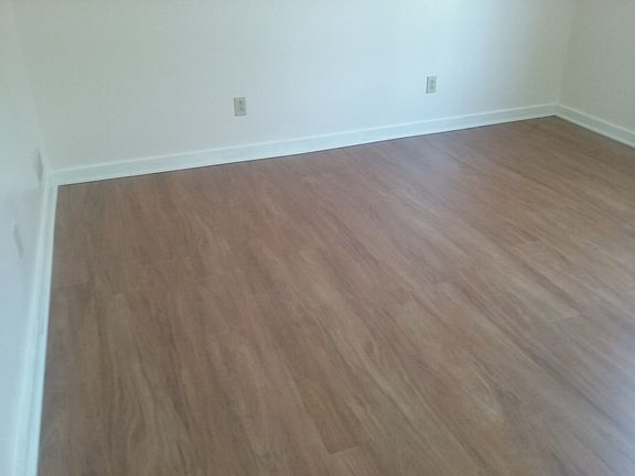 2nd image of 1301 Chestnut St