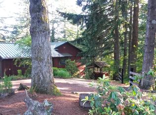 3956 Davis Creek Rd NE, Silverton, OR 97381